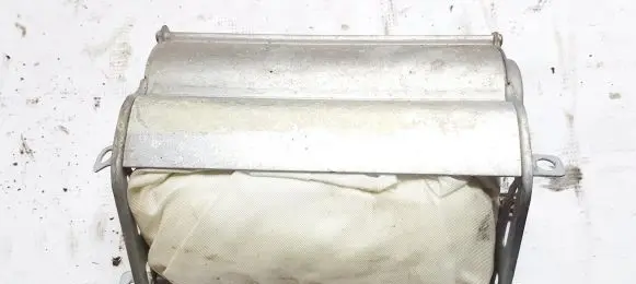 Mitsubishi Galant Passenger airbag