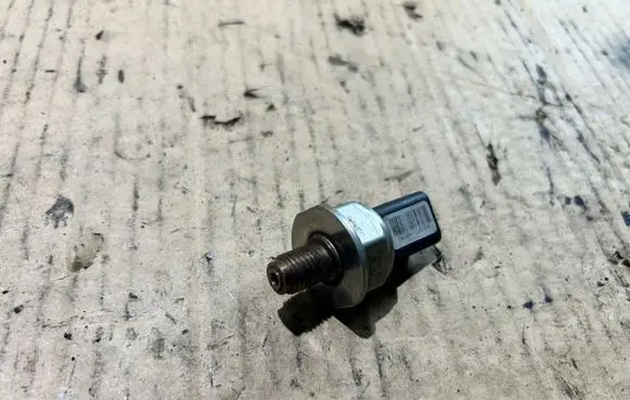 Ford Focus C-MAX Fuel main line pipe 5WS40039