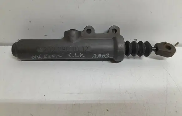 Mercedes-Benz C W202 Clutch master cylinder G47146 2022900112
