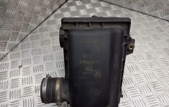 Opel Agila A Air filter box 09204631