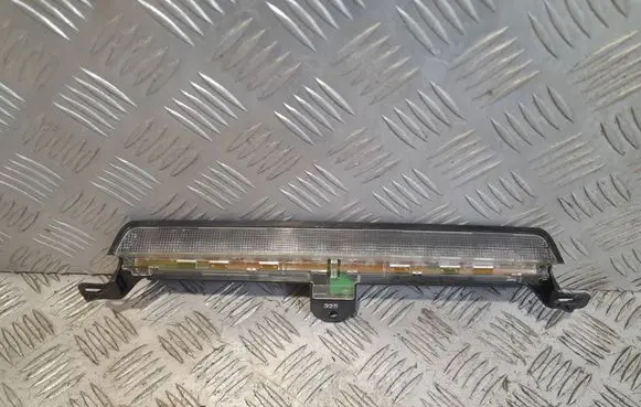 Volvo V70 Third/center stoplight 8658948