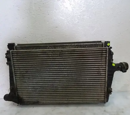 Audi A6 S6 C4 4A Coolant radiator