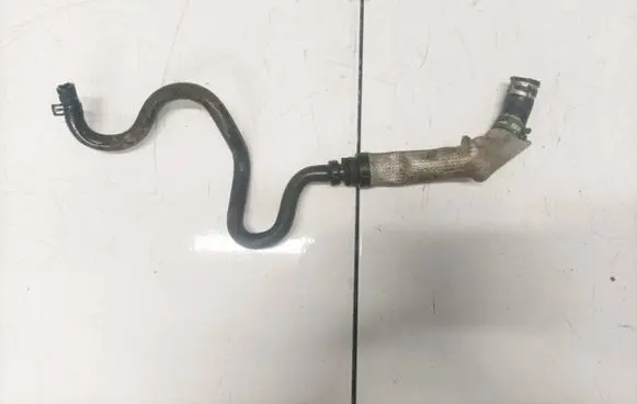 Renault Megane III Engine coolant pipe/hose