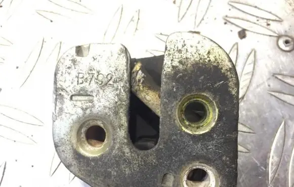 Lancia Thema Rear door lock