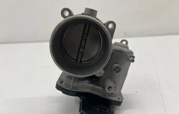 Mazda CX-30 Throttle valve PE2713640
