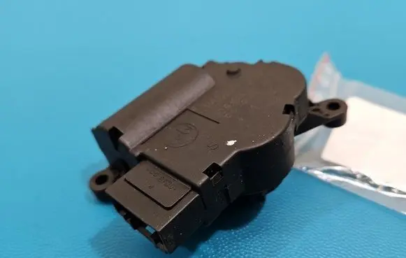 Alfa Romeo Giulietta A/C air flow flap actuator/motor 3093813 IMPRK1570629