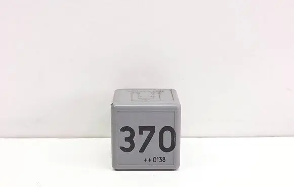 Audi A6 S6 C5 4B Other relay 8D0951253 V23134J52X300