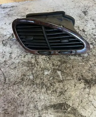 Volkswagen Sharan Dash center air vent grill 7M1819728D R66ZA