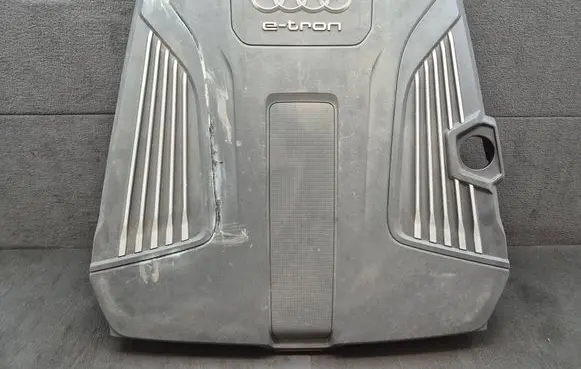 Audi Q7 4M Engine cover (trim) 4M0133849D 4M0133849AA