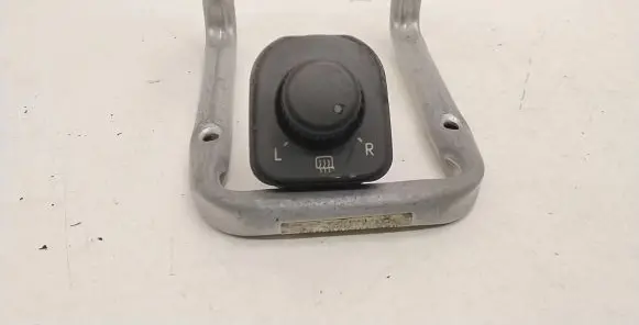 Volkswagen Golf V Wing mirror switch 1K0959565A 321302S