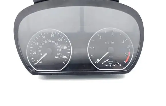 BMW 1 E81 E87 Speedometer (instrument cluster) 9166822 100253601 1024982-85