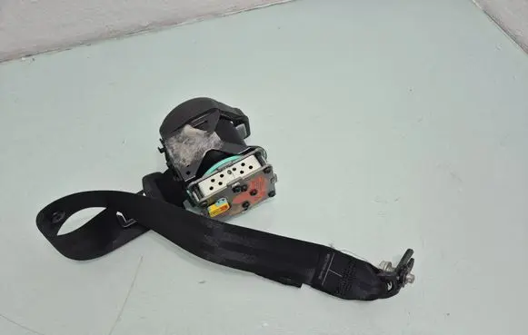 Audi A6 S6 C7 4G Rear seatbelt 4G8857805C