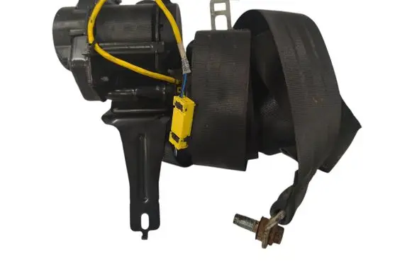 Subaru WRX VB II Rear seatbelt 643785301A