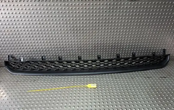 Dodge RAM Front bumper lower grill S27730651 68274571AA