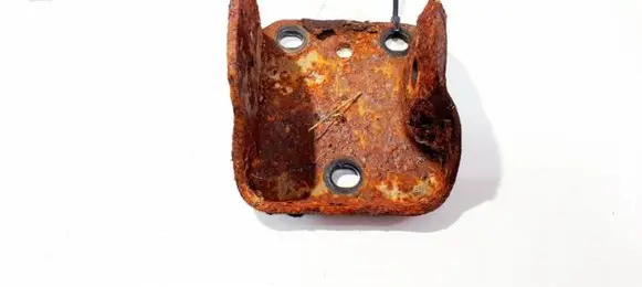 Volkswagen Jetta II Bracket in trunk/boot 