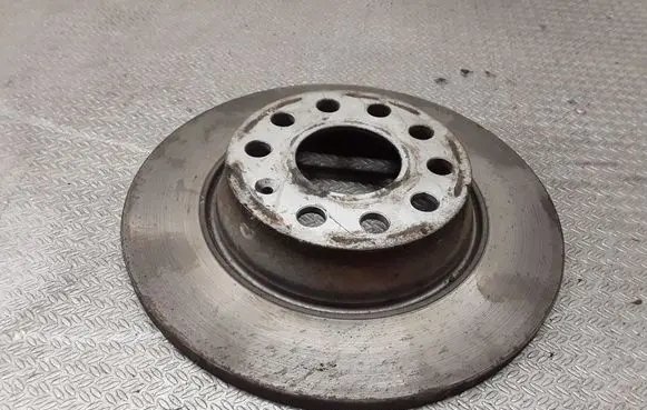 Volkswagen PASSAT B6 Rear brake disc 