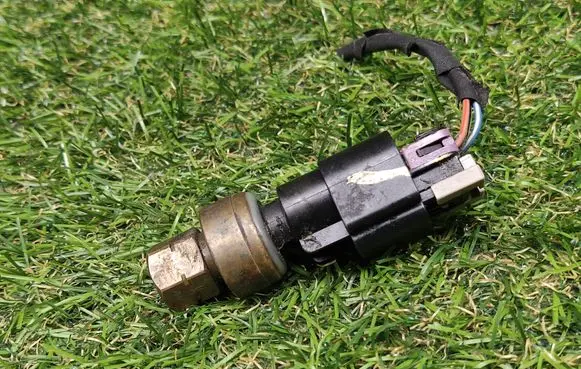 Buick Encore I Fuel pressure sensor 13516496