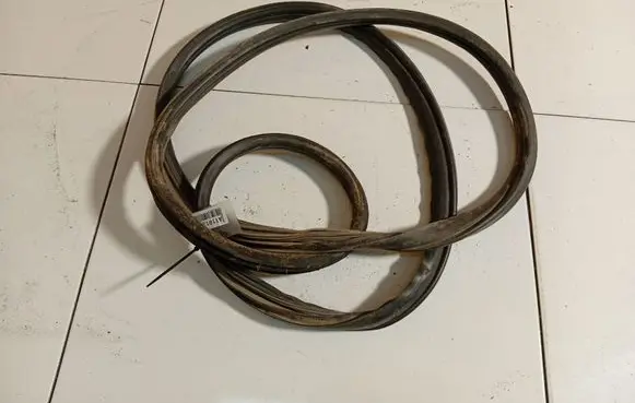 Nissan Pathfinder R51 Rubber seal rear door 