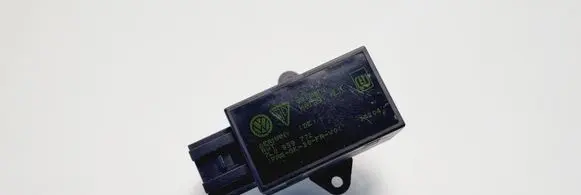 Volkswagen Golf V Seat heating relay 7L0959772 34204