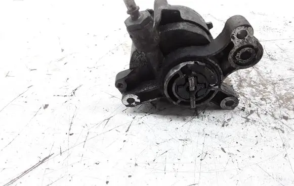 Ford Mondeo MK IV Vacuum pump D1651B