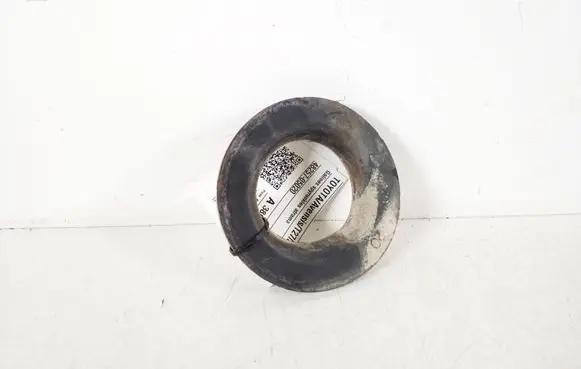 Toyota Avensis T270 Front upper strut mount 48257-05020