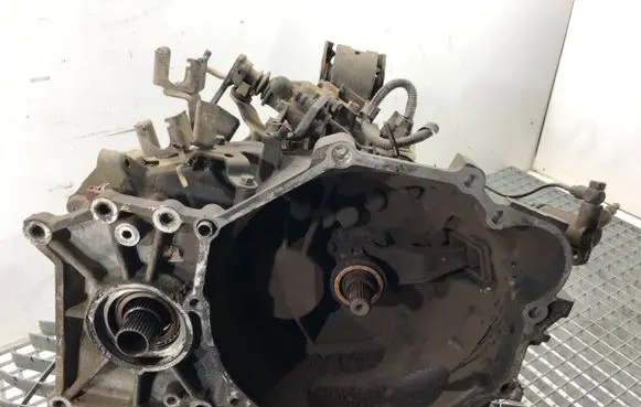 Mitsubishi Outlander Manual 5 speed gearbox 