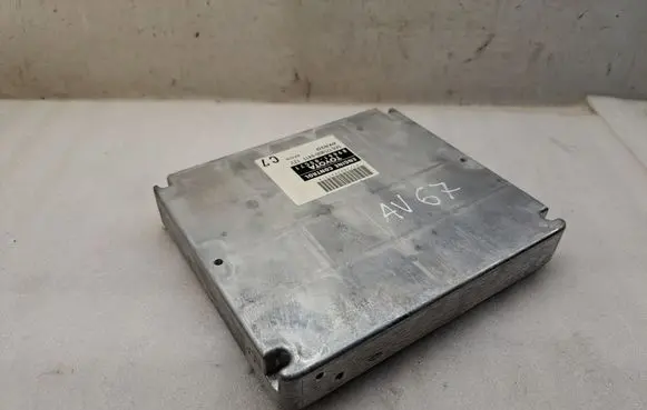 Toyota Avensis T250 Engine control unit/module MB1758009411 8966105C71