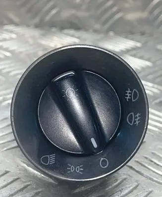 Skoda Fabia Mk2 (5J) Light switch 1U0941531D 04052060 K04281