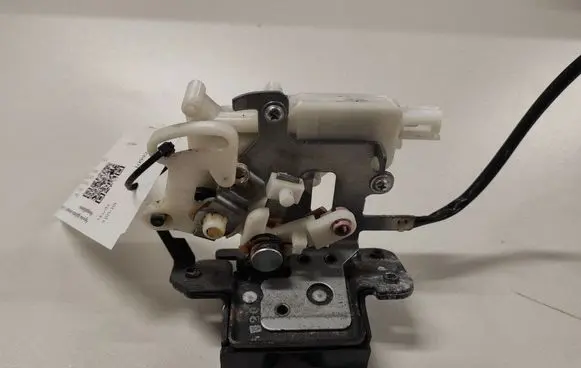 Mazda 5 Tailgate/trunk/boot lock/catch/latch B6701