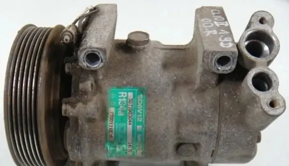 Renault Clio III Air conditioning (A/C) compressor (pump) 3247868