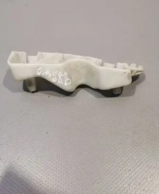 Nissan Qashqai Front bumper mounting bracket