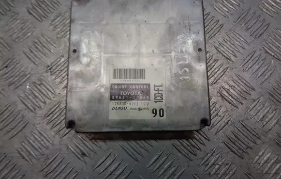 Toyota Corolla Verso E121 Engine control unit/module ECU 89661-13060
