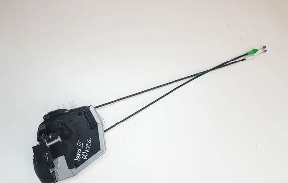 Toyota Yaris Rear door lock 690600D170