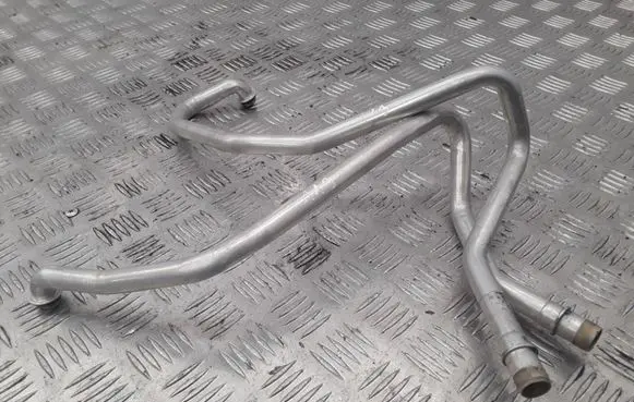 Land Rover Discovery 3 - LR3 Heater radiator pipe/hose 