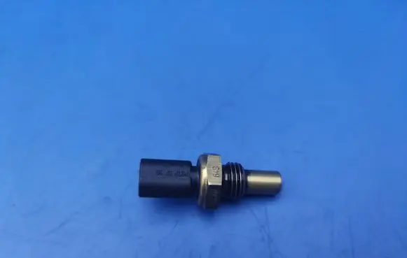 Mercedes-Benz E W211 Oil temperature sensor A0051536328 0824121051