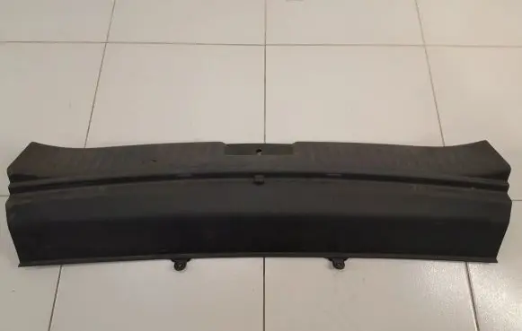 KIA Sorento Trunk/boot sill cover protection 857702P000