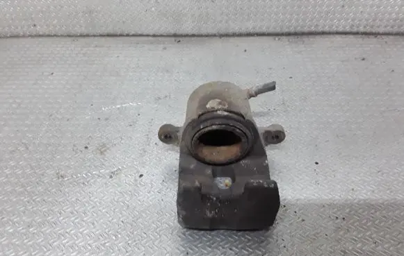Toyota RAV 4 (XA20) Front brake caliper
