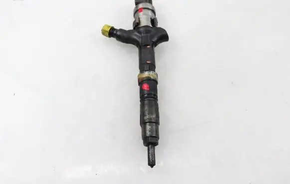 Toyota RAV 4 (XA20) Fuel injector 2367027030