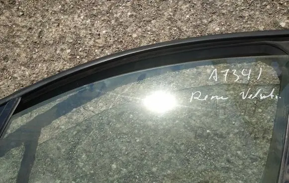 Renault Vel Satis Front door window glass four-door 