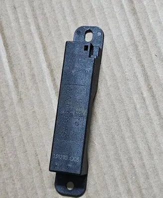 Mercedes-Benz GL X166 Keyless system antenna A1668200075