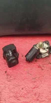 Nissan Terrano Wiper motor 964762 9390332384