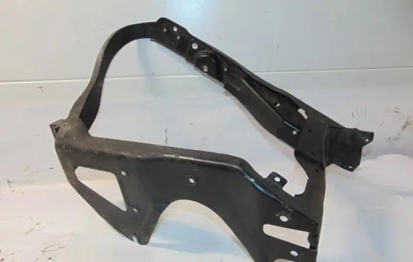 Mercedes-Benz S W220 Headlight/headlamp mounting bracket A2206200572