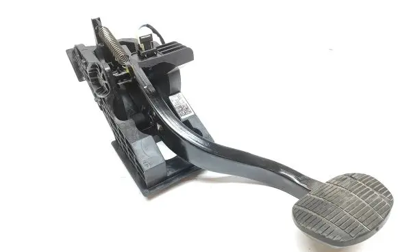 BMW X2 F39 Brake pedal 6856596 19929610 81007132E