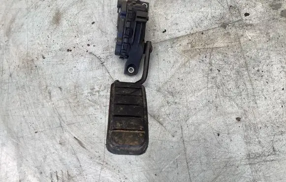 Renault Vel Satis Accelerator throttle pedal 8200004938 6PV00811916