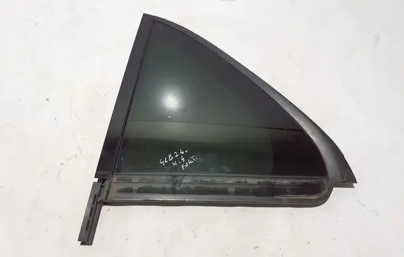 Mercedes-Benz GLE W167 Rear vent window glass A1677304702