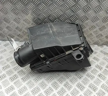 Volvo V60 Air filter box 31474901
