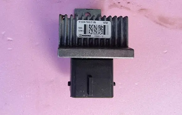Renault Master III Glow plug pre-heat relay 110678071R PDR812 1106700Q0E