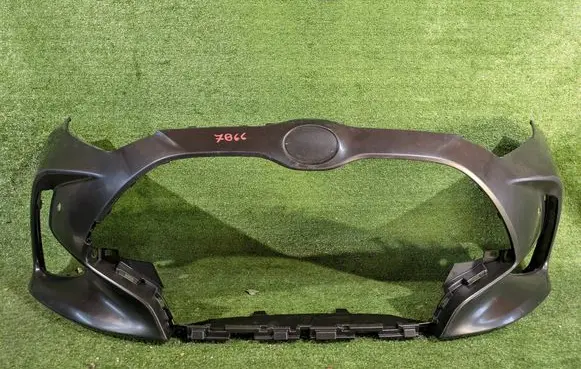 Toyota Yaris XP210 Front bumper 