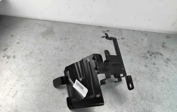 Battery bracket