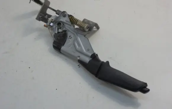 BMW 1 E81 E87 Hand brake release handle 6764924